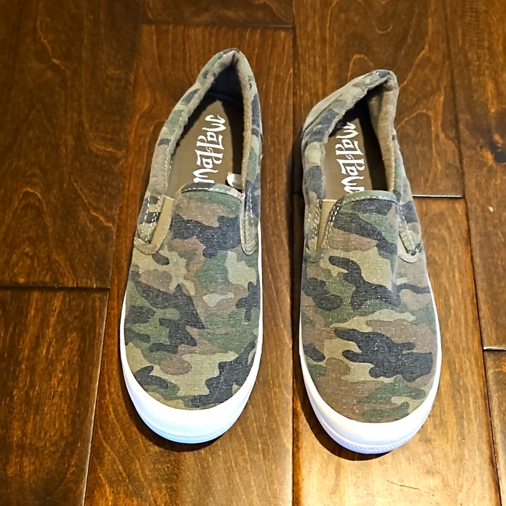 Camo Slip-on Sneaker in Women's Size 9. Distressed look, never worn (see photos)